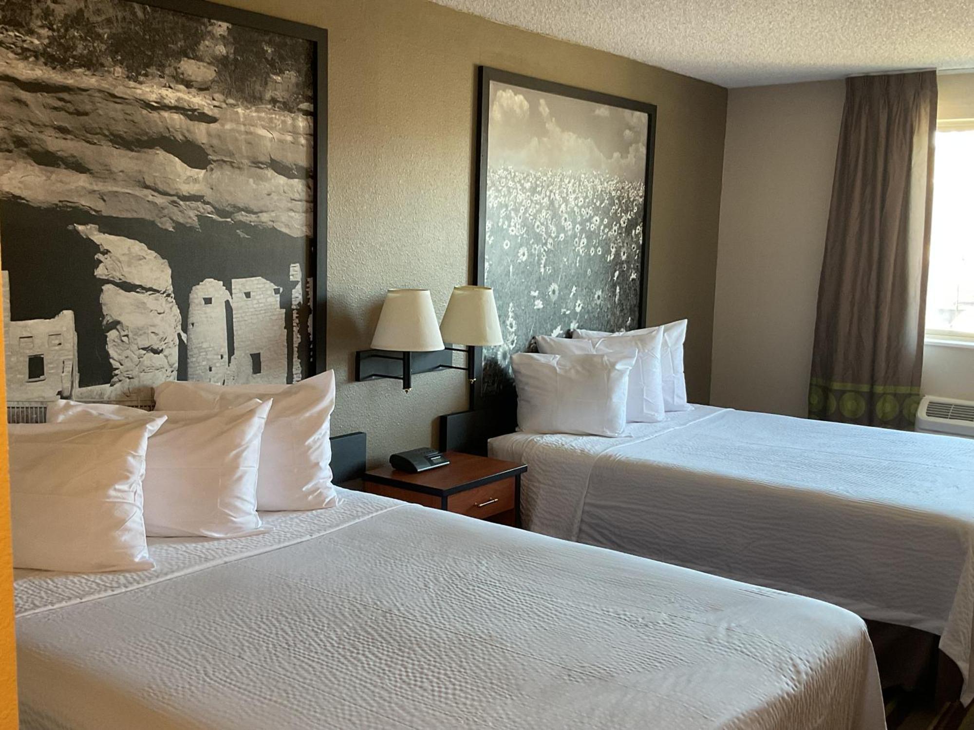 Super 8 By Wyndham Colorado Springs Airport Motel Luaran gambar