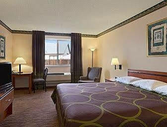 Super 8 By Wyndham Colorado Springs Airport Motel Luaran gambar